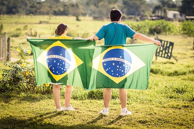 ブラジル国旗の意味 3つの色 星 文字の由来とは ぶらブラ