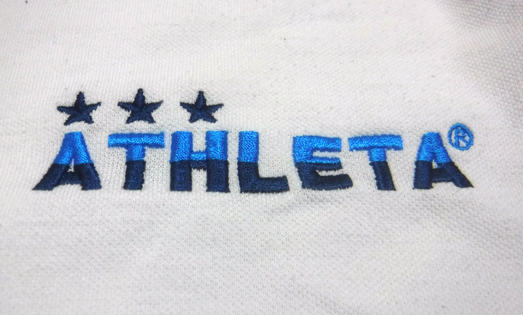 アスレタ(Athleta)のロゴ「カフェドブラジル」の意味は？
